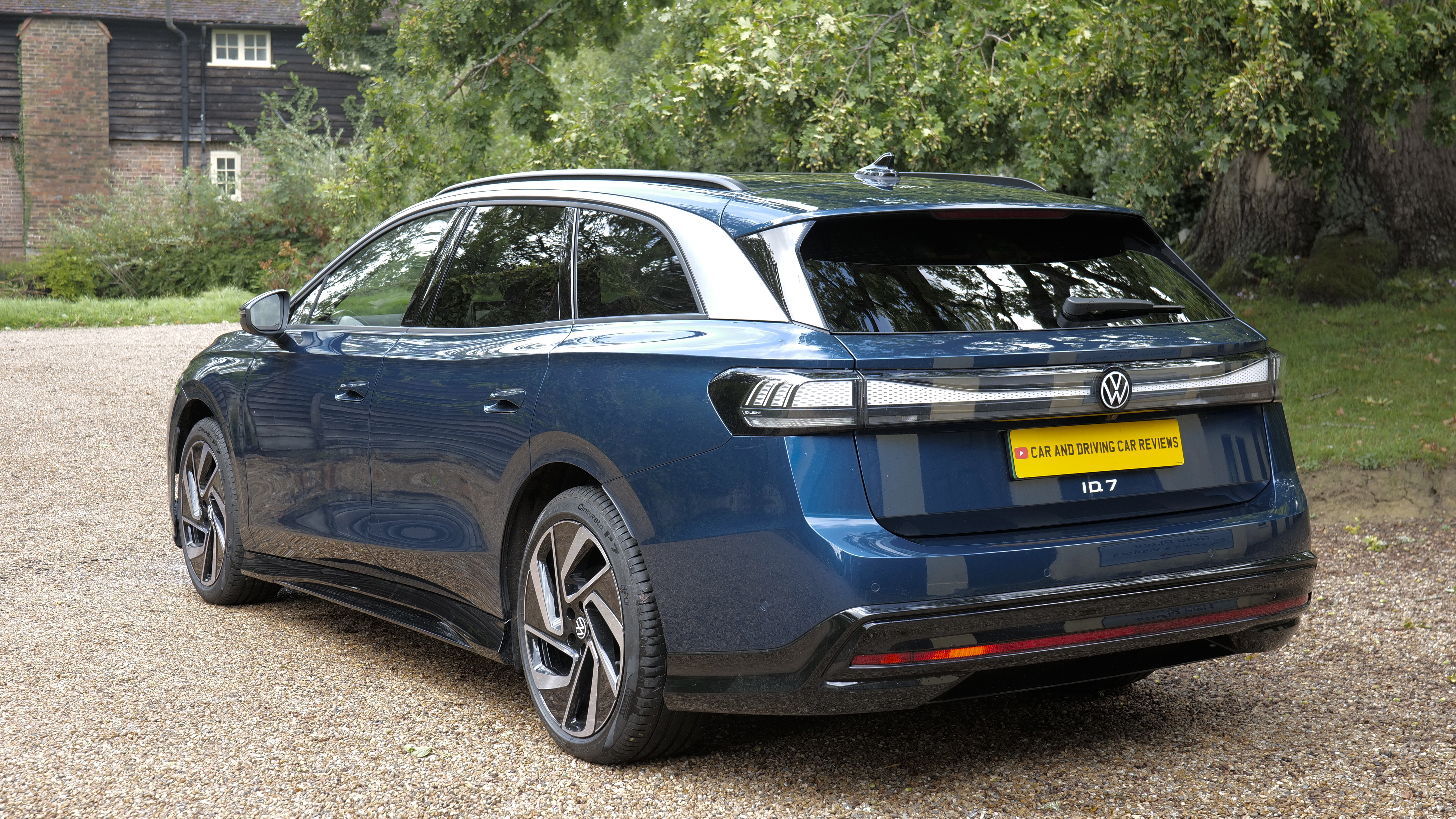 VOLKSWAGEN ID.7 TOURER 250kW 4MOTION GTX Plus 86kWh 5dr Auto